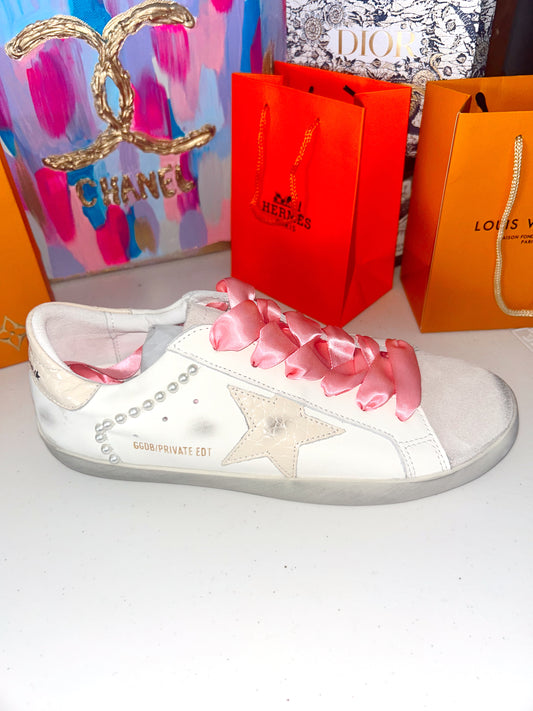 Pearled sneakers