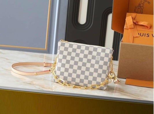 Mallie purse